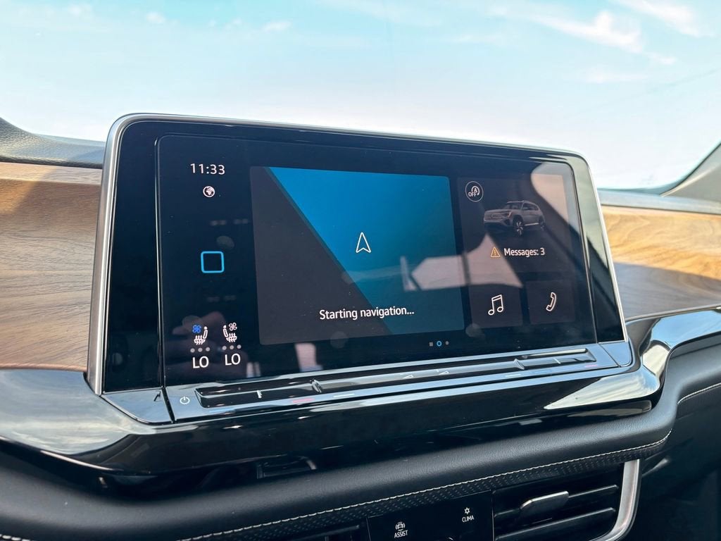 2025 Volkswagen Atlas 2.0T SE w/Technology