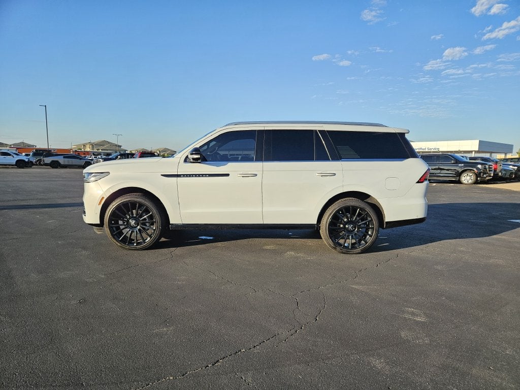 2025 Lincoln Navigator Black Label