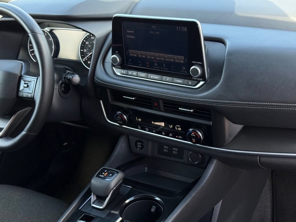 2025 Nissan Rogue SV