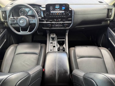 2024 Nissan Pathfinder SL FWD