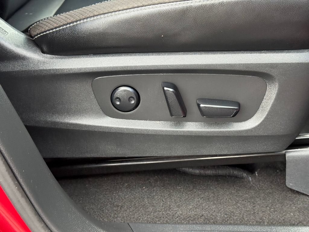 2024 Nissan Pathfinder SL FWD