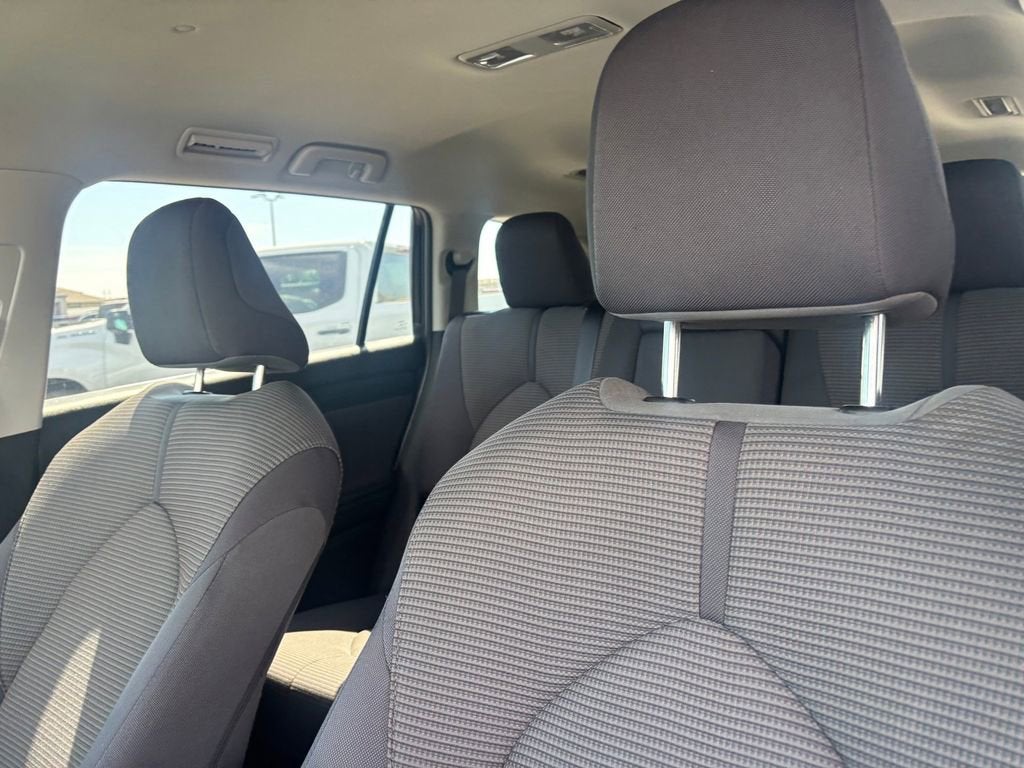 2025 Toyota Highlander LE