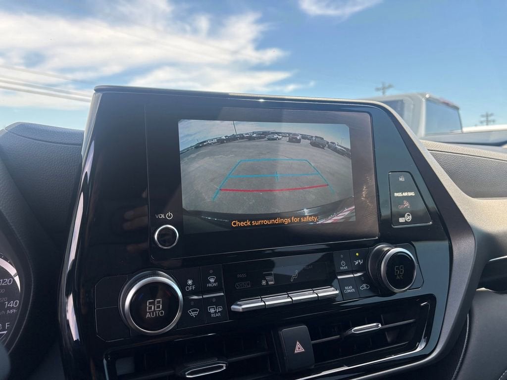 2025 Toyota Highlander LE