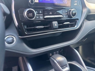 2025 Toyota Highlander LE