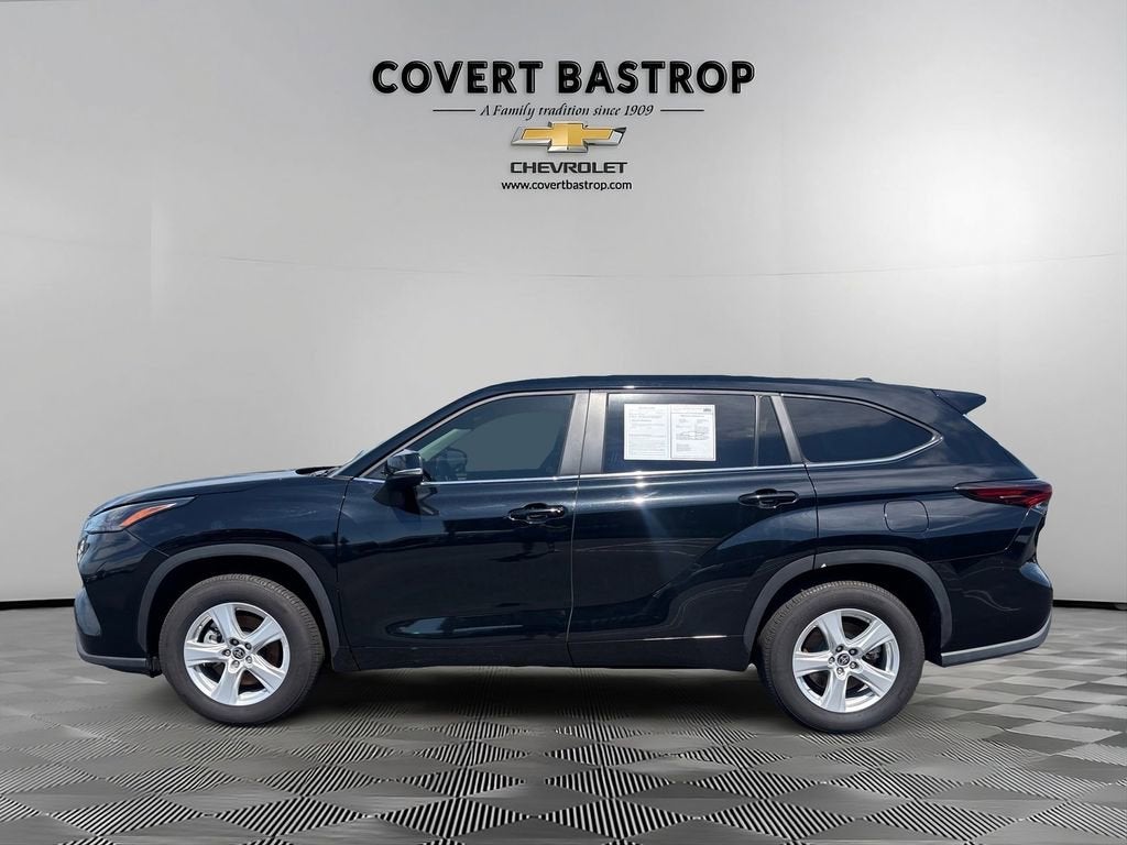2025 Toyota Highlander LE