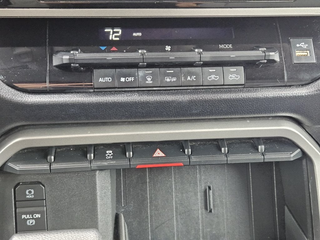 2022 Toyota Tundra 2WD SR5