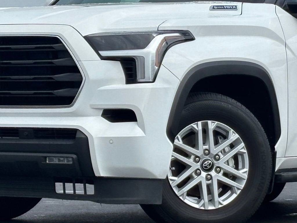 2025 Toyota Sequoia SR5