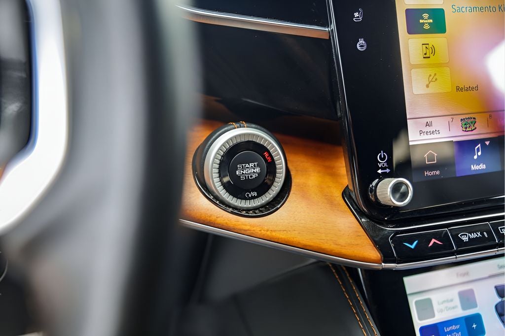 2022 Jeep Grand Wagoneer Series III