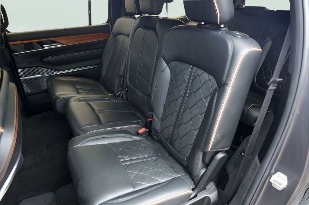 2022 Jeep Grand Wagoneer Series III