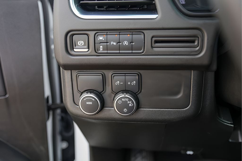 2024 Chevrolet Suburban LS