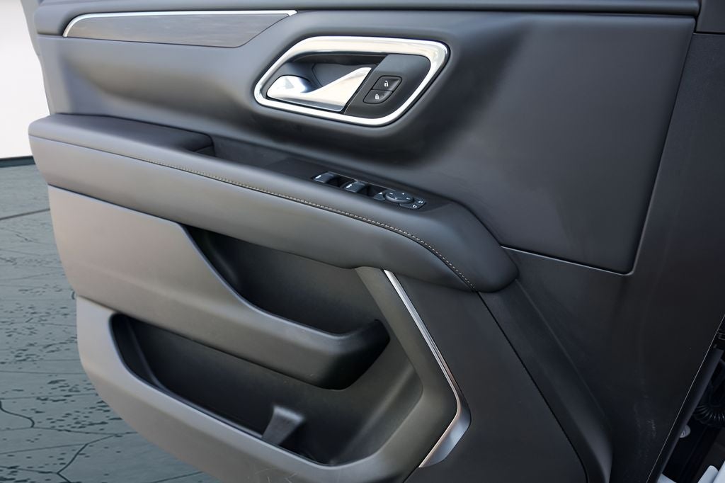2024 Chevrolet Suburban LS