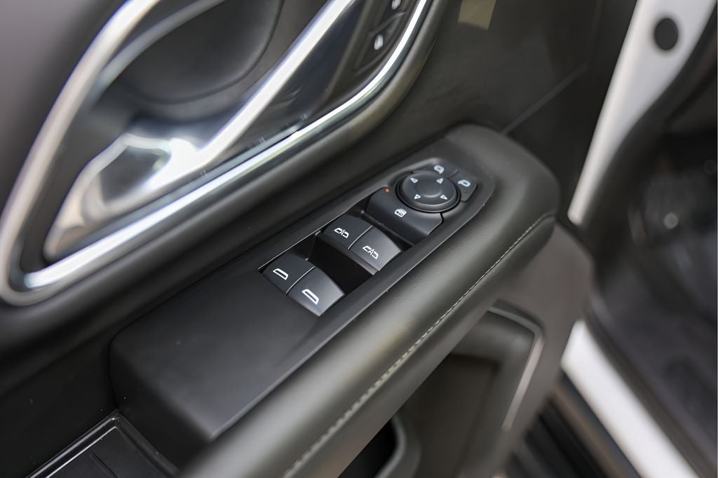 2024 Chevrolet Suburban LS