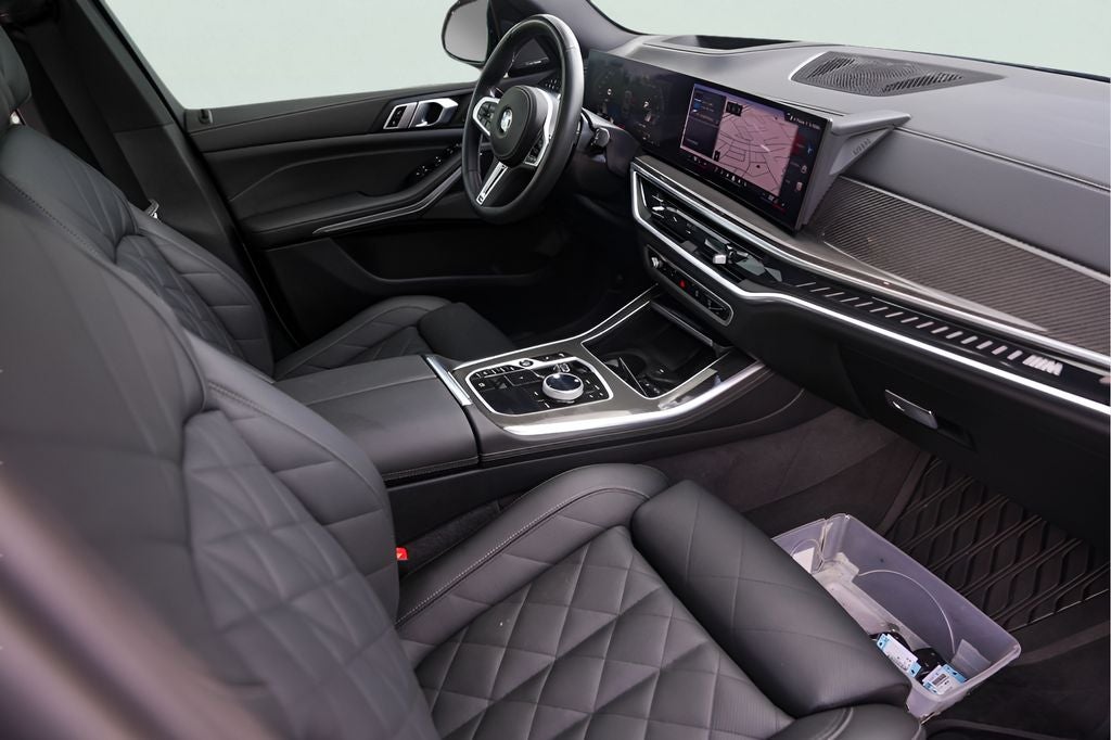 2025 BMW X5 M60i