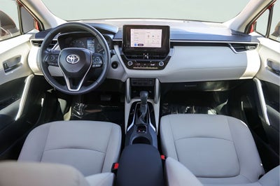 2024 Toyota Corolla Cross LE