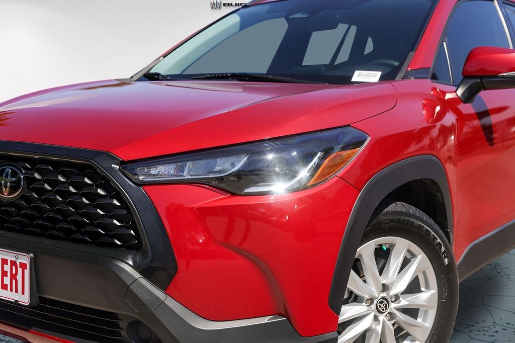 2024 Toyota Corolla Cross LE