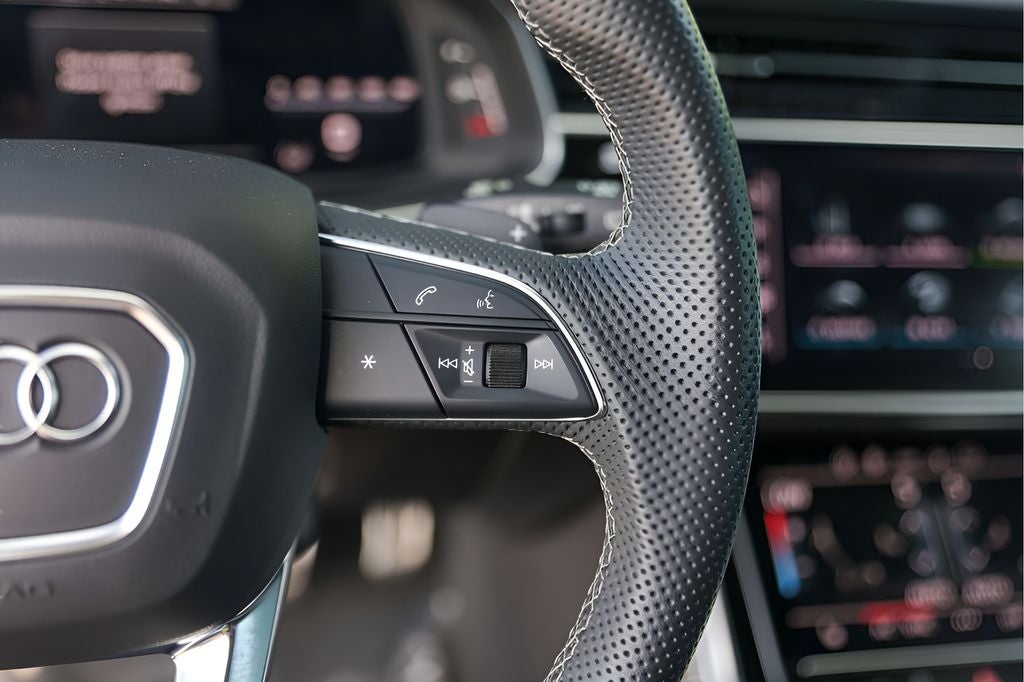 2023 Audi SQ7 Premium Plus quattro