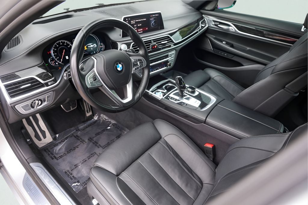 2019 BMW 7 Series 740i
