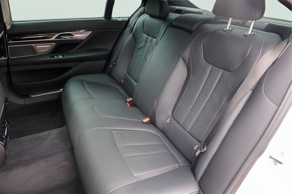 2019 BMW 7 Series 740i