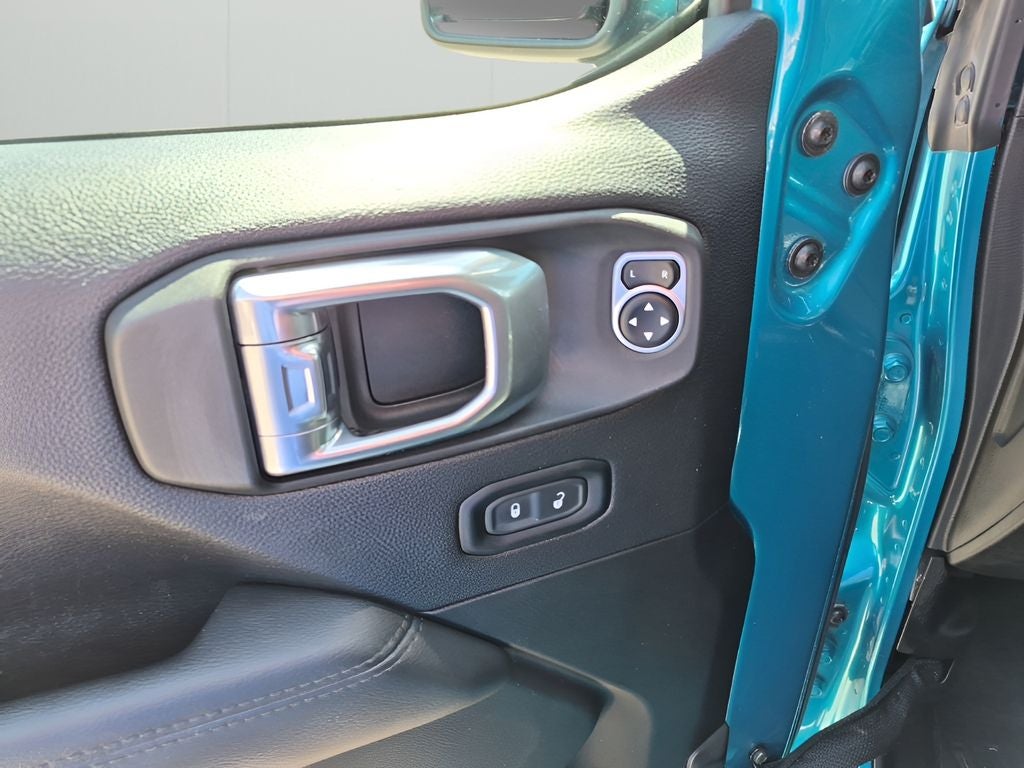 2020 Jeep Wrangler Unlimited Sahara Altitude