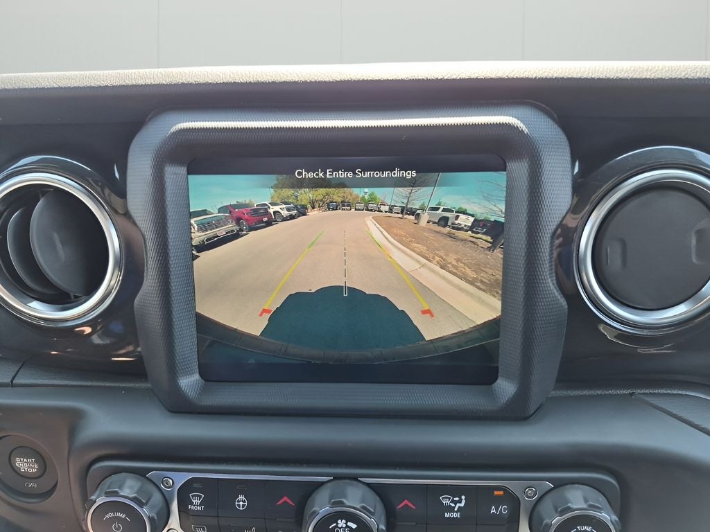 2020 Jeep Wrangler Unlimited Sahara Altitude