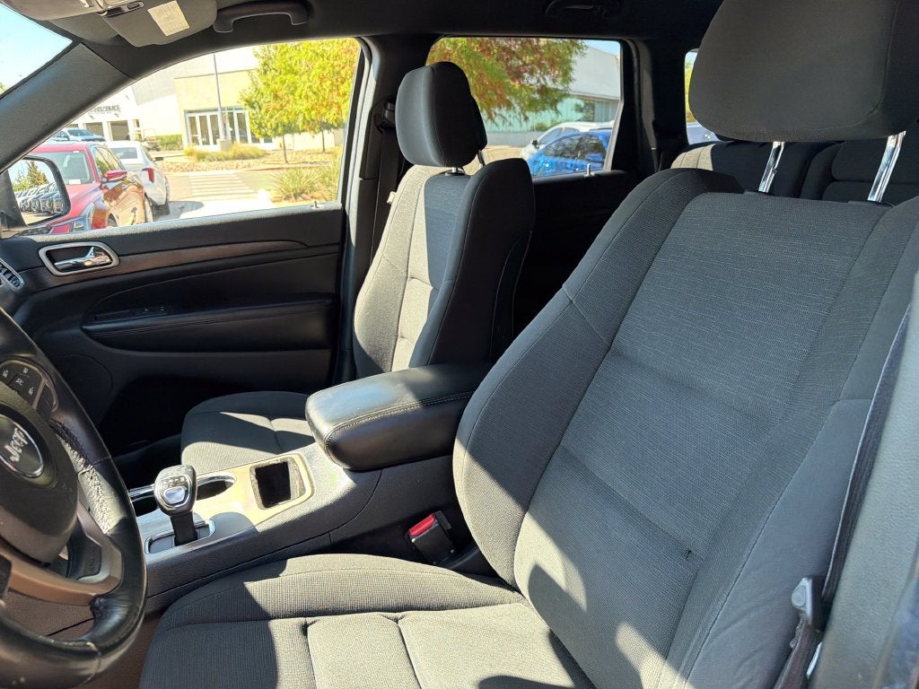 2015 Jeep Grand Cherokee Laredo
