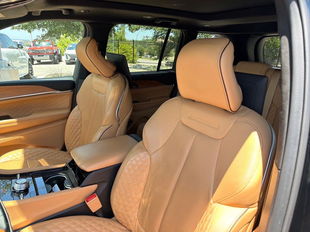 2023 Jeep Grand Cherokee Summit Reserve