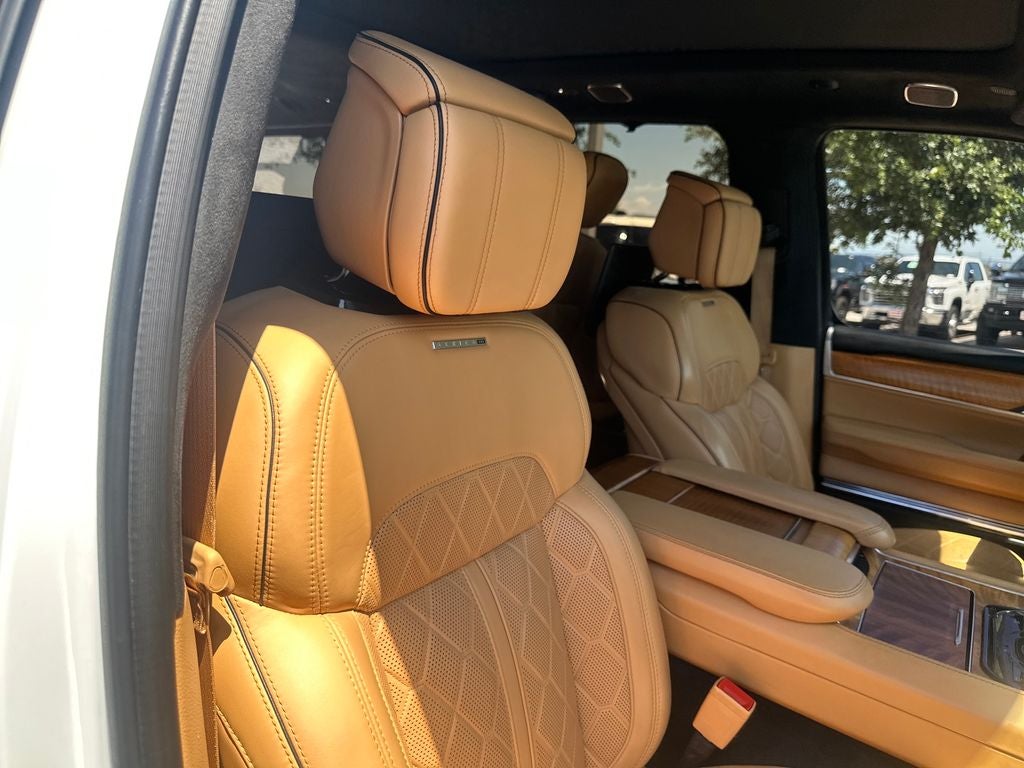 2022 Jeep Grand Wagoneer Series III
