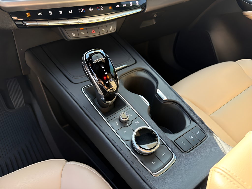 2024 Cadillac XT4 Luxury