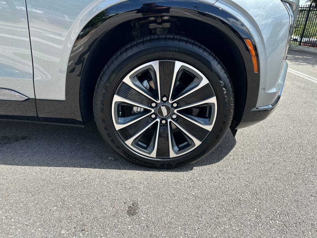 2026 Cadillac VISTIQ Sport