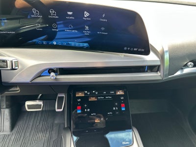 2026 Cadillac VISTIQ Sport