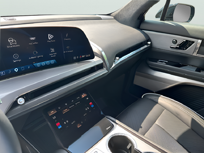 2026 Cadillac VISTIQ Platinum