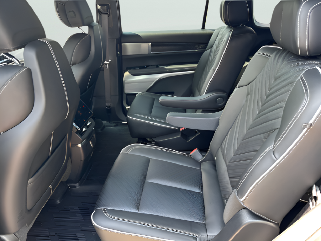2026 Cadillac VISTIQ Platinum