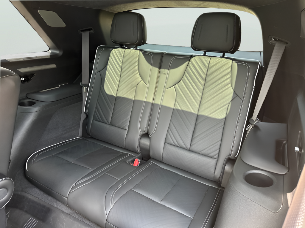 2026 Cadillac VISTIQ Platinum