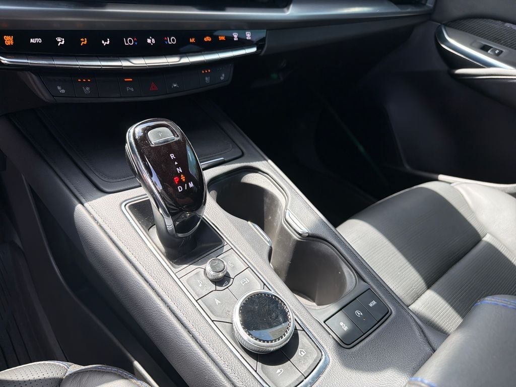 2024 Cadillac XT4 Sport