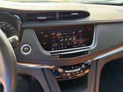 2022 Cadillac XT5 Premium Luxury