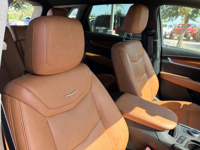 2022 Cadillac XT5 Premium Luxury