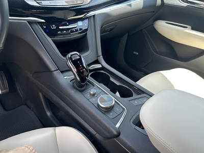 2025 Cadillac XT6 Sport