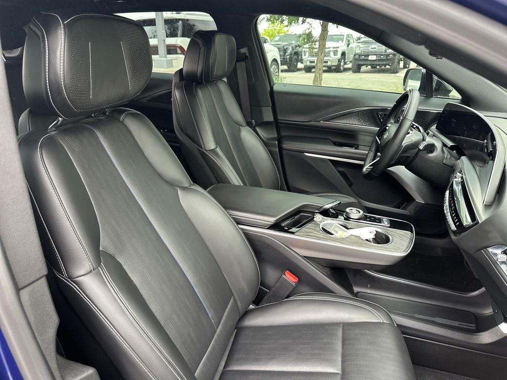 2023 Cadillac LYRIQ Luxury