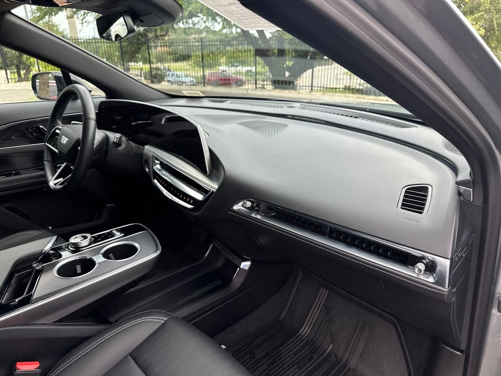 2024 Cadillac LYRIQ Sport