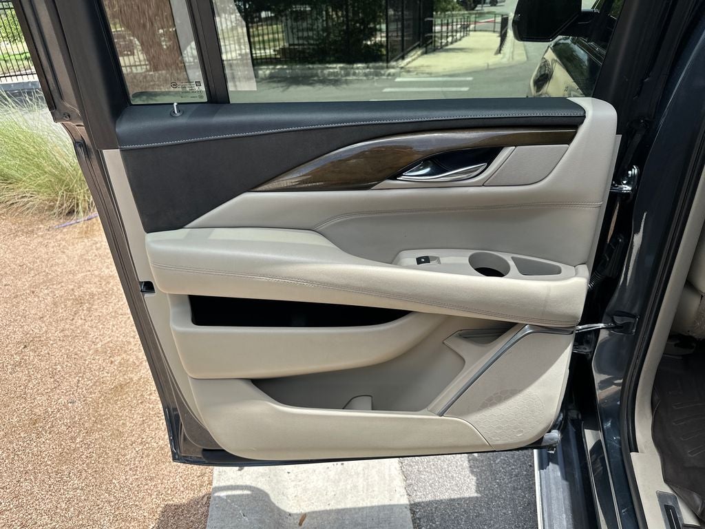 2020 Cadillac Escalade ESV Luxury