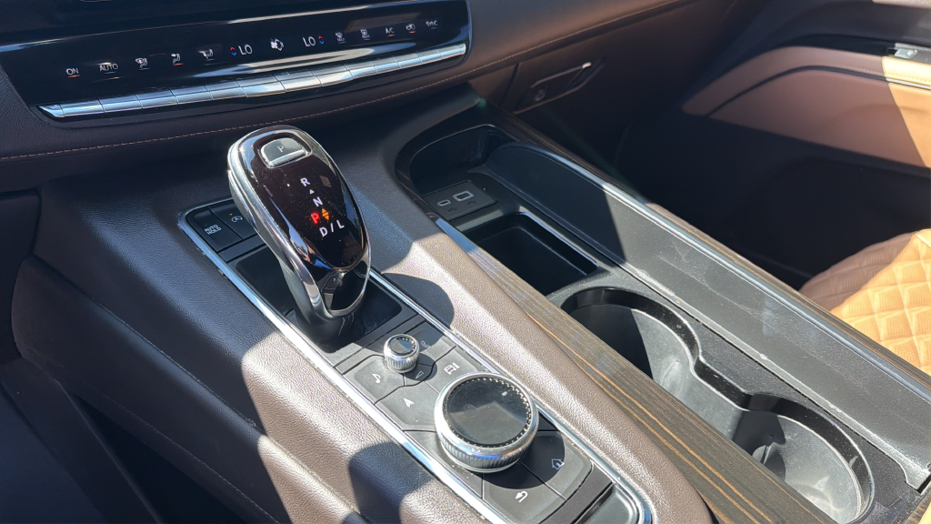 2023 Cadillac Escalade ESV Premium