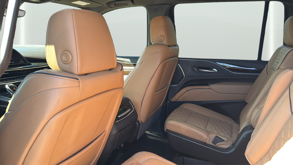2023 Cadillac Escalade ESV Premium
