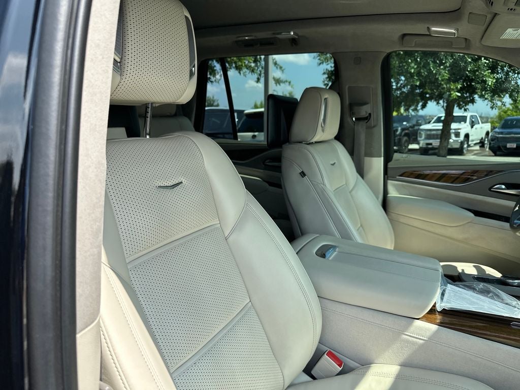 2022 Cadillac Escalade Sport Platinum