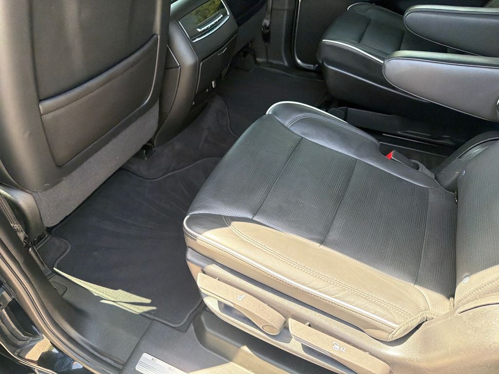 2022 Cadillac Escalade ESV Premium