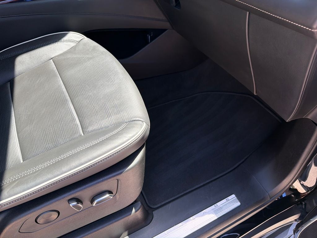 2022 Cadillac Escalade ESV Premium