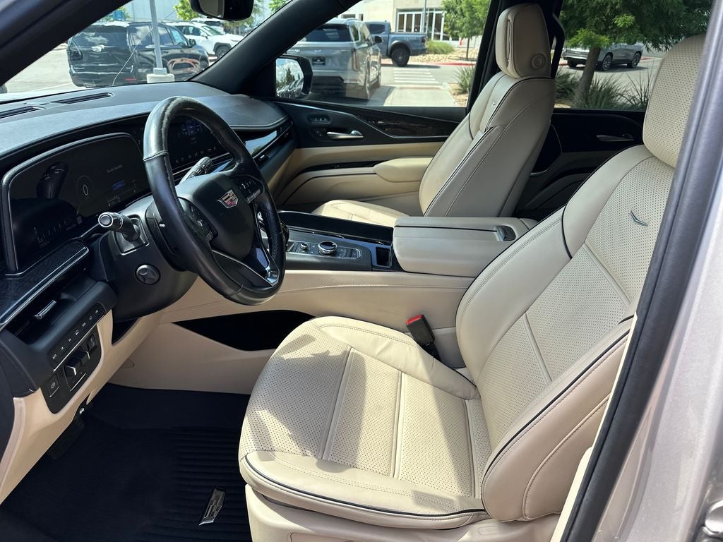 2023 Cadillac Escalade ESV Premium