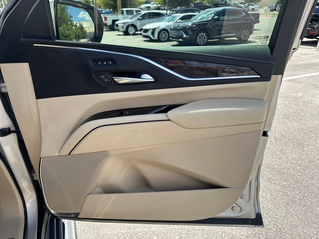 2023 Cadillac Escalade ESV Premium