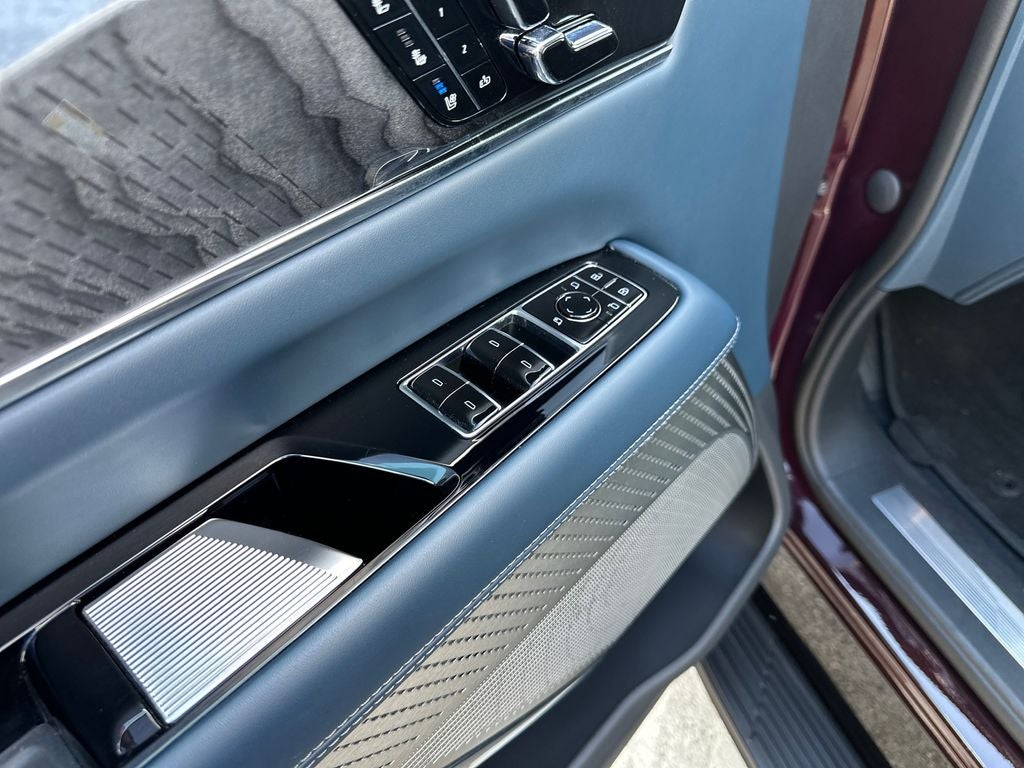 2025 Cadillac ESCALADE IQ Luxury 2