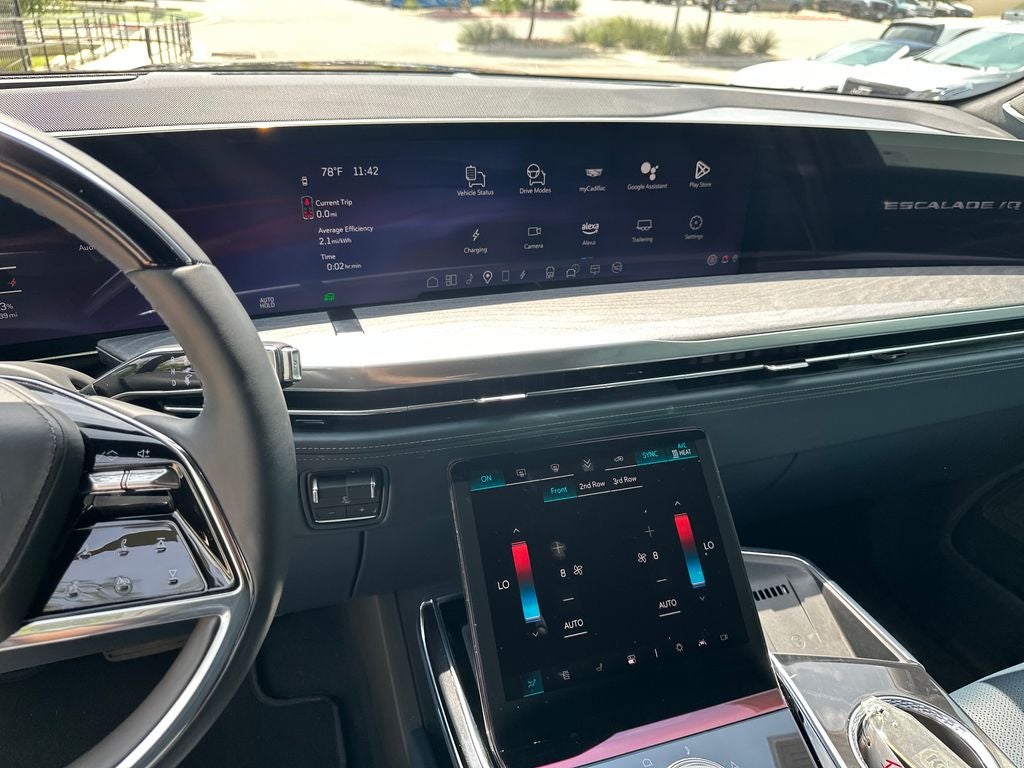 2025 Cadillac ESCALADE IQ Luxury 2