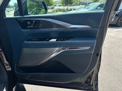 2025 Cadillac ESCALADE IQ Luxury 2